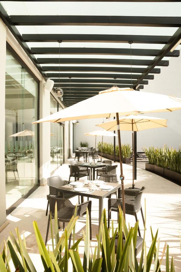 Fiesta Inn Guadalajara Aeropuerto Las Pintas Exterior photo